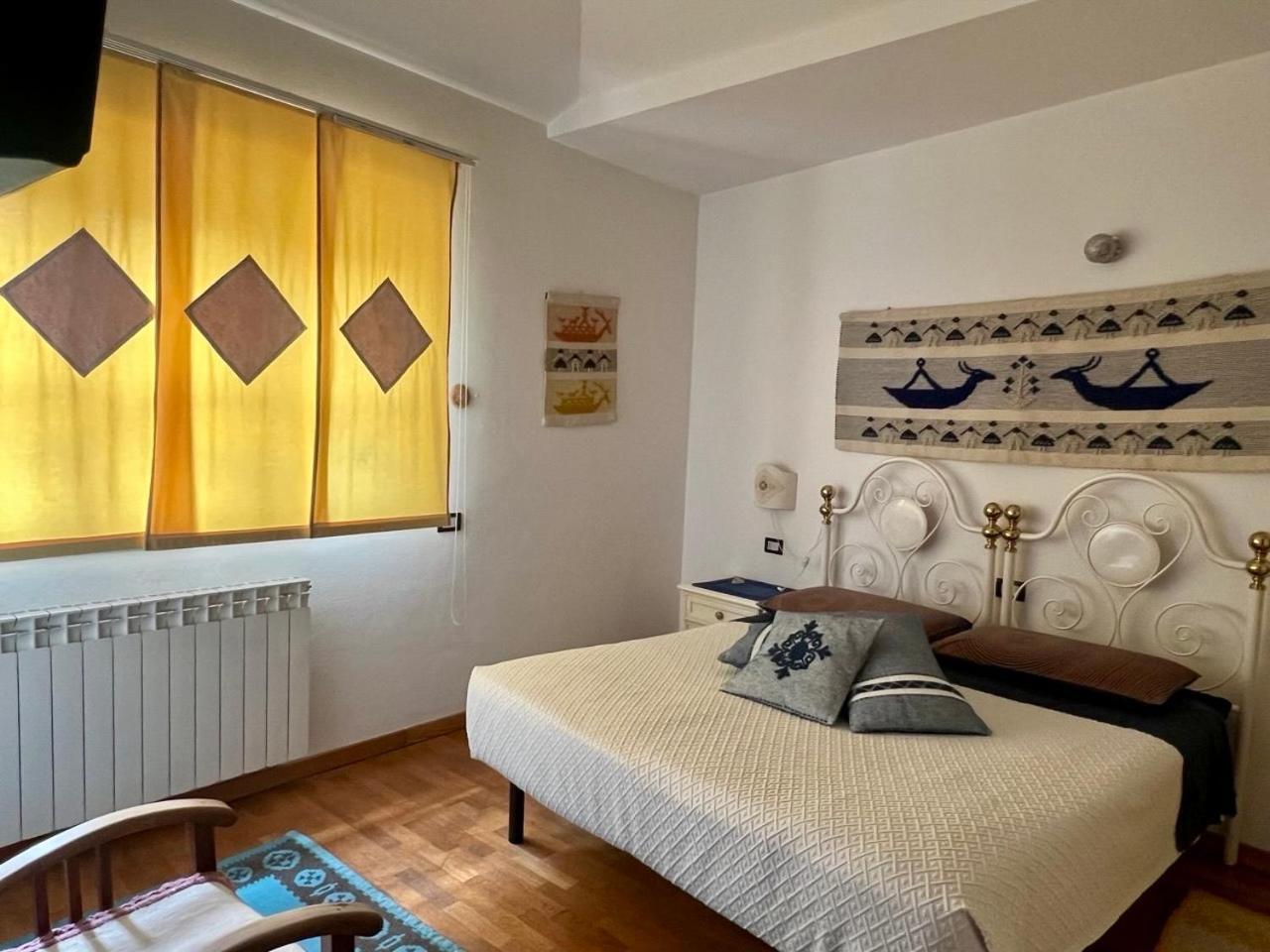 B&B Su Biancu - Sardinian Experience Urzulei Esterno foto